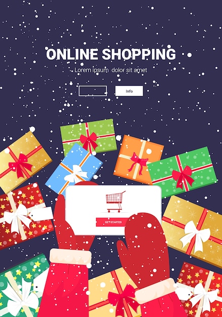 Mãos de papai noel usando aplicativo móvel conceito de compras online natal feriados celebração tela do smartphone cópia vertical espaço banner