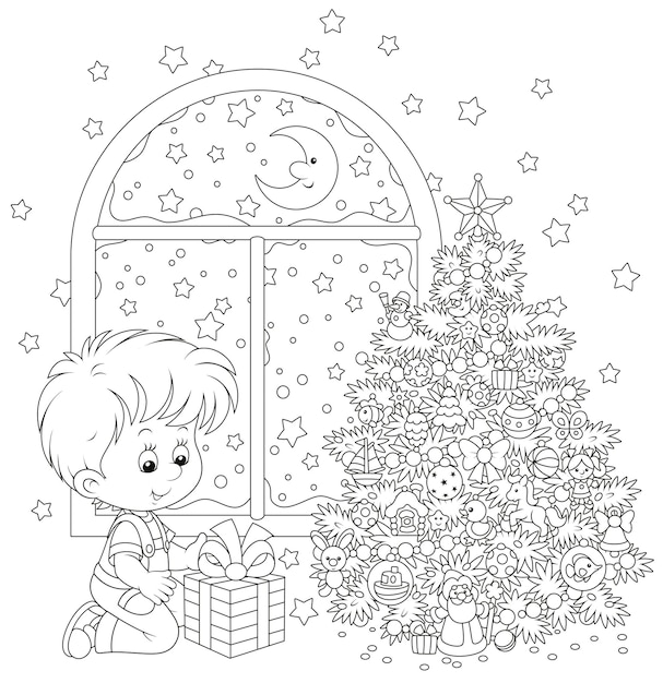 Menino feliz com uma caixa de presentes e uma árvore de natal decorada em uma noite de inverno enluarada