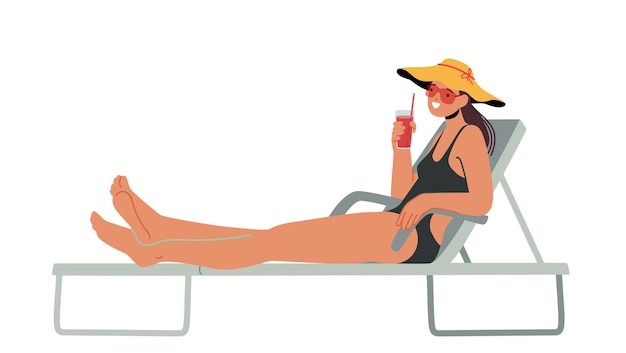 Mulher de biquíni sentada na espreguiçadeira à beira da piscina ou na praia bebendo coquetel Personagem feminina passa tempo ao ar livre