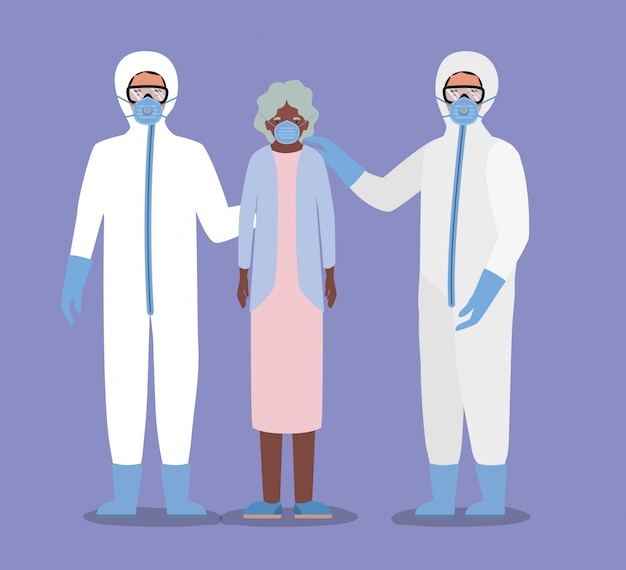 Mulher mais velha com máscara e médicos com roupas de proteção contra o projeto Covid 19