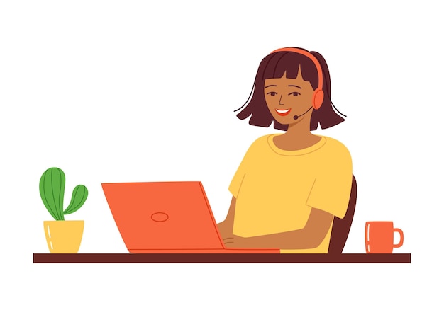 Mulher sorridente trabalhando no suporte ao cliente com um laptop