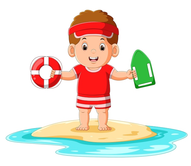 O bom menino está segurando equipamentos de segurança para nadar na praia