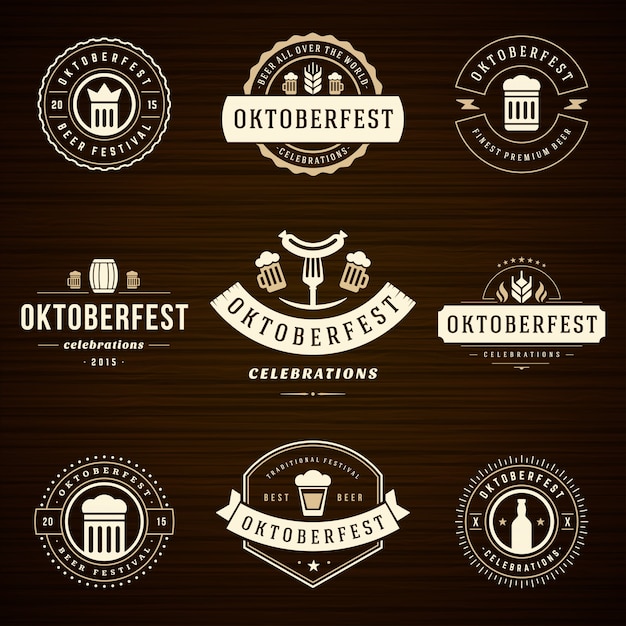 Vetor oktoberfest emblemas e rótulos conjunto vintage tipográfico