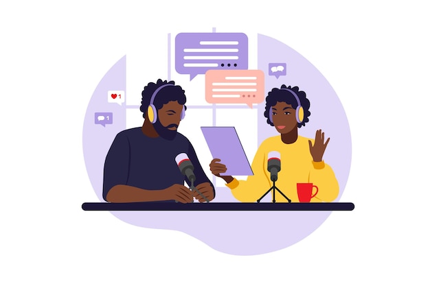 Povo africano gravando podcast em estúdio. Host de rádio com ilustração vetorial plana de mesa.