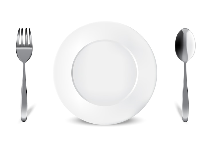 Vetor prato branco realista ou prato, colher de metal e garfo para alimentos