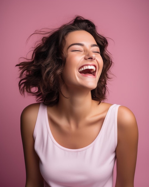 Vetor retrato de mulher feliz rindo em fundo rosa foto de estoque