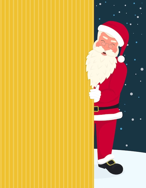 Sorrindo, papai noel usando óculos e chapéu vermelho segura um banner com natal alegre e feliz ano novo texto. cartão de felicitações ou modelo de folheto com espaço de cópia em fundo amarelo