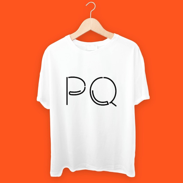 T-shirt branco PQ desenho personalizado