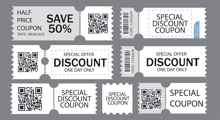 Vettore gratuito buono sconto vettoriale a metà prezzo offerta codice promozionale buono regalo e modello coupon