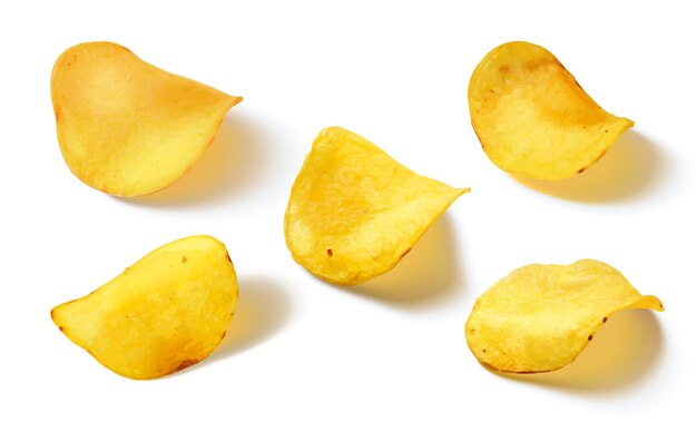 Chip di patata sdraiato con l'ombra