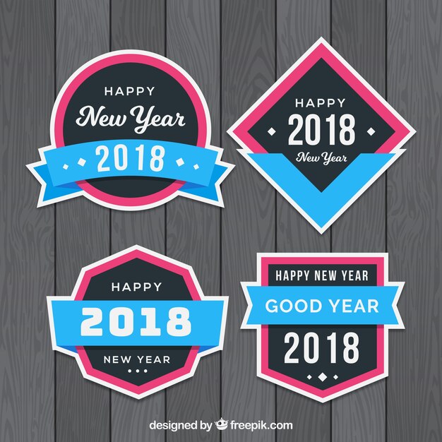 Collezione di distintivi 2018 del nuovo anno in blu e rosa