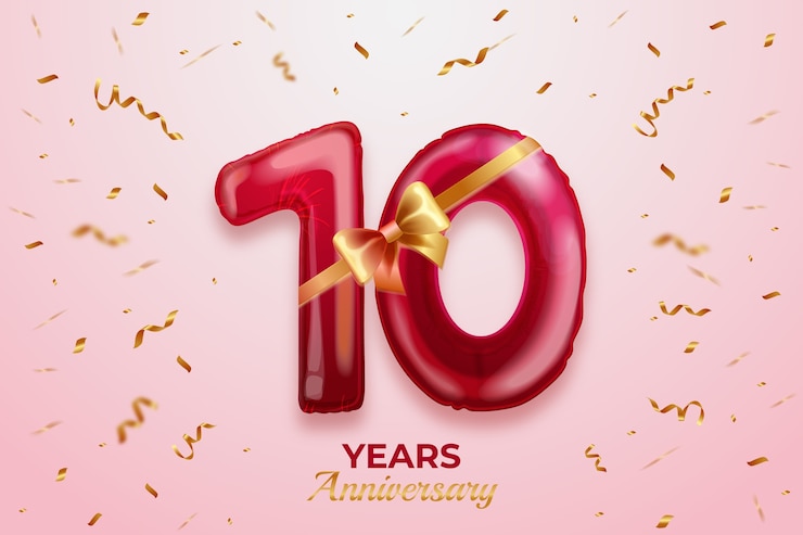 Vettore gratuito decimo anniversario o compleanno realistico