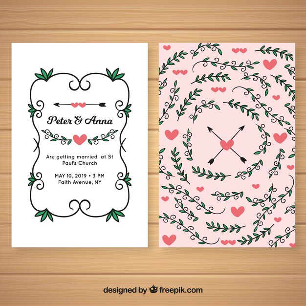 Invito a nozze con cuori e foglie disegnati a mano