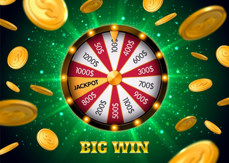 Vettore gratuito manifesto realistico della lotteria del bingo del jackpot di grande vittoria con la roulette su fondo lucido verde con l'illustrazione di vettore delle monete che cadono