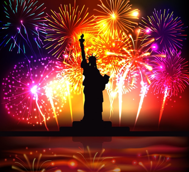 Manifesto variopinto di festa dell'indipendenza con la siluetta della statua della libertà sull'illustrazione realistica dei fuochi d'artificio festivi luminosi