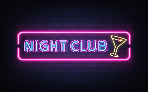Night club, cocktail bar luminoso insegna al neon retro realistico vettoriale con lettere di luce blu fluorescente incandescente, bicchiere da cocktail giallo con oliva, viola, cornice rosa sul muro di mattoni scuri illustrazione