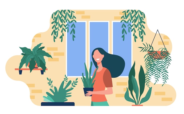 Piante d'appartamento in crescita della donna felice. Personaggio femminile in piedi nell'accogliente giardino di casa e tenendo il vaso con la pianta. Illustrazione vettoriale per il verde, hobby di giardinaggio, decorazioni per la casa, botanica