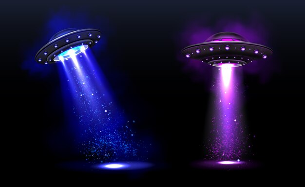 UFO 3D, astronavi aliene vettoriali con fasci di luce blu e viola con scintillii. Piattini con illuminazione e raggio luminoso per il rapimento umano, oggetti volanti non identificati Illustrazione realistica di vettore