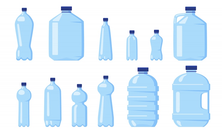 Vettore gratuito varie bottiglie di plastica per acqua