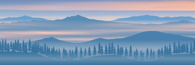 Alba del paesaggio di mattina nella vista panoramica delle montagne
