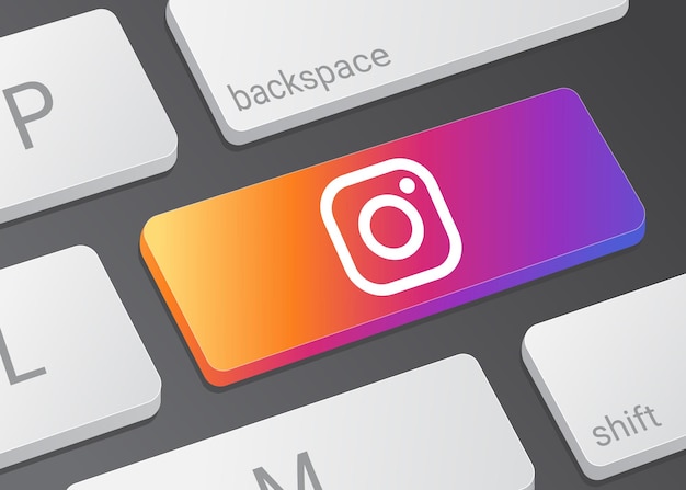 Close-up del pulsante del logo di Instagram su una realistica illustrazione moderna di una tastiera bianca di un portatile
