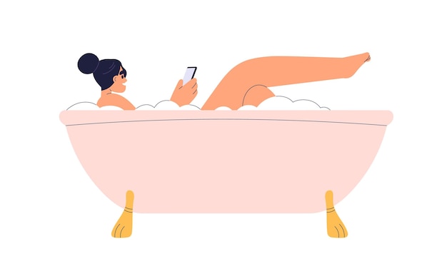 Donna che si rilassa nella vasca da bagno con lo smartphone Ragazza felice che fa il bagno Donna che si gode il tempo libero in bagno sdraiata nella vasca con il telefono cellulare Illustrazione vettoriale piatta isolata su sfondo bianco