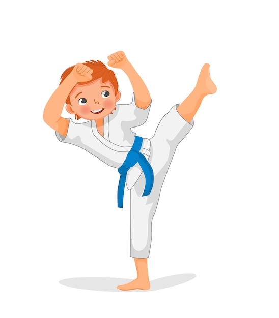 felice ragazzino di karate che mostra tecniche di attacco di calci pone nella pratica di allenamento di arti marziali