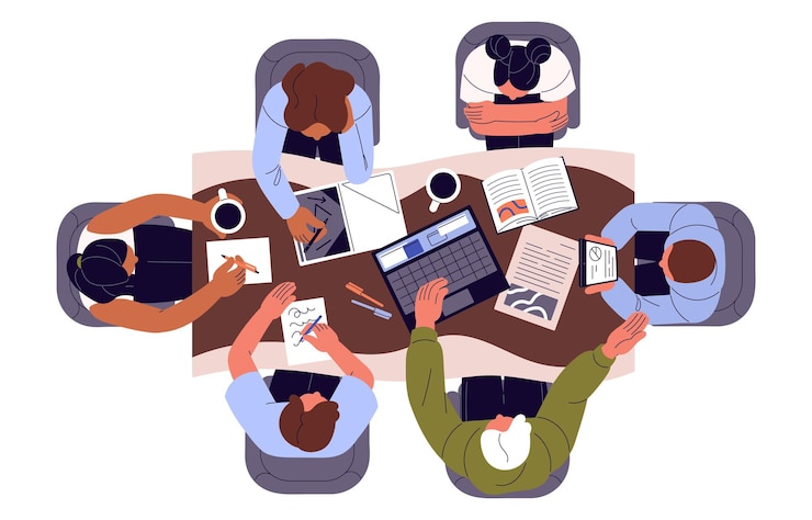 Vettore il gruppo lavora sulla vista dal piano del tavolo i dipendenti seduti attorno alla scrivania discutono i processi di gestione persone che si incontrano per la negoziazione in ufficio lavoro di squadra degli studenti illustrazione vettoriale piatta isolata su bianco