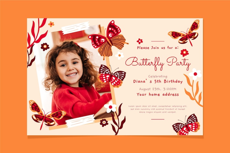 Vettore invito di compleanno farfalla disegnata a mano con foto