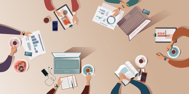 La superficie di lavoro di una scrivania all&#39;incontro del mattino. Illustrazione vista dall&#39;alto