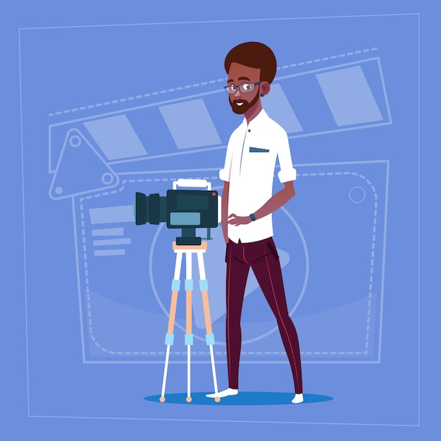 Macchina fotografica afroamericana della tenuta dell&#39;uomo