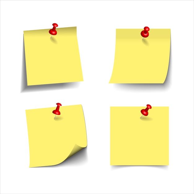 Note appiccicose gialle realistiche con i perni di spinta realistici 3d, puntine da disegno isolati su bianco. Promemoria quadrati di carta adesiva con ombre, pagina di carta