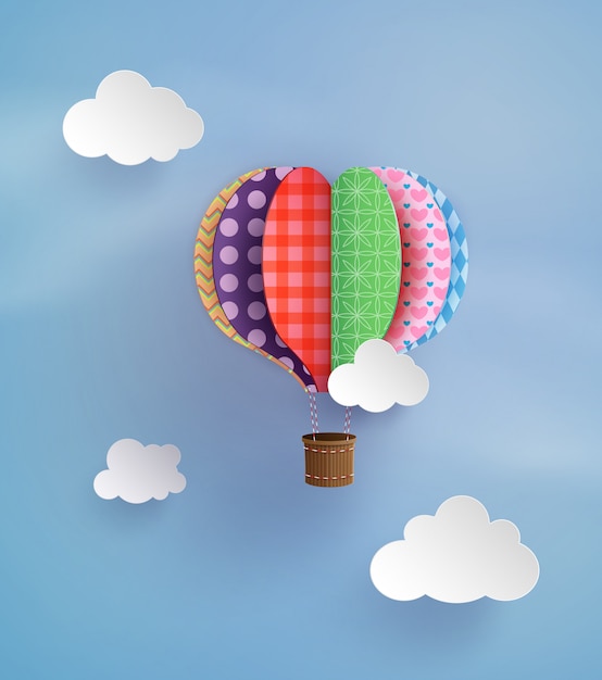 Origami fatto mongolfiera e cloud