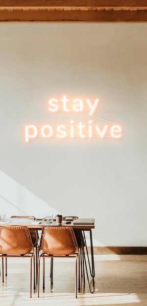 Rimani positivo vettore di parole al neon