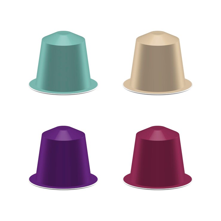 Set di capsule di caffè isolate su bianco illustrazione vettoriale realistico