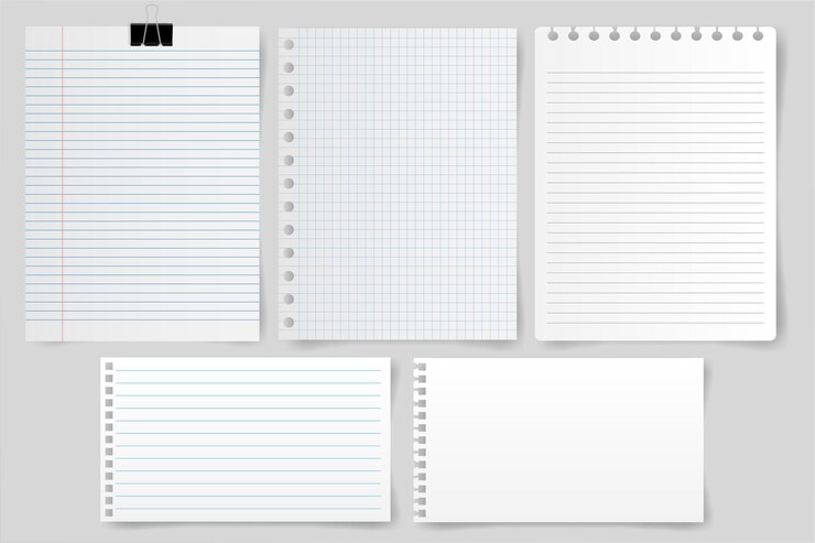 Set di carta bianca e foglio di quaderno su sfondo grigio