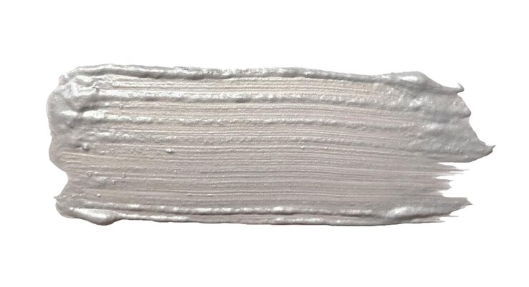Una macchia di vernice acrilica color acciaio. Una traccia di vernice fresca da un pennello artistico con una trama lucida. Metallo liquido o design per prodotti cosmetici. Spazio per il testo.