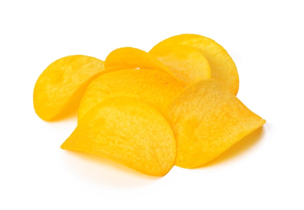 Aardappelchips geïsoleerd op witte achtergrond