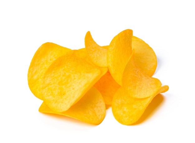 Aardappelchips geïsoleerd op witte achtergrond