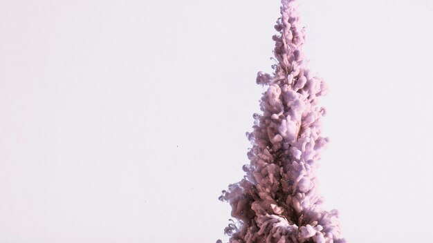 Abstracte zware paarse wolk van waas