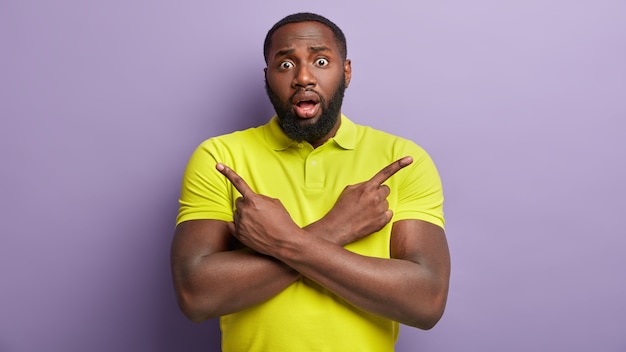 Afro-Amerikaanse man met gele T-shirt