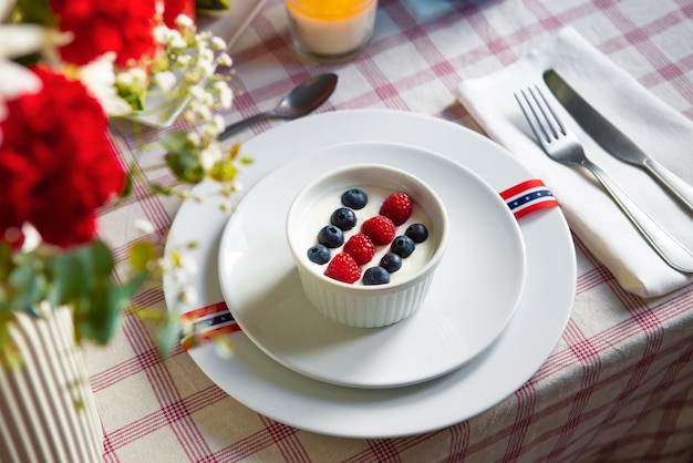 Gratis foto amerikaanse viering van de dag van de arbeid met pudding