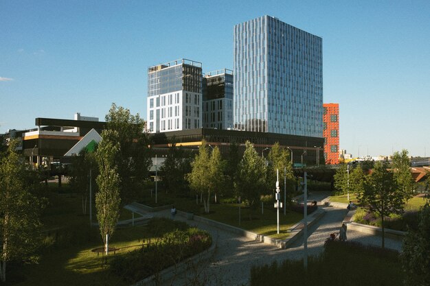 Analoog stadslandschap met gebouwen bij daglicht