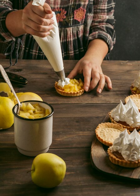 Appeltaarttaart met slagroom