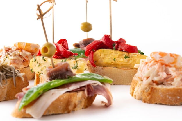 Gratis foto assortiment spaanse pintxos