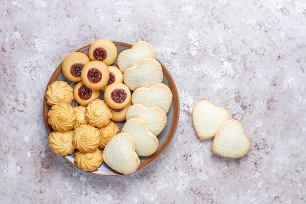 Assortiment van heerlijke verse koekjes.