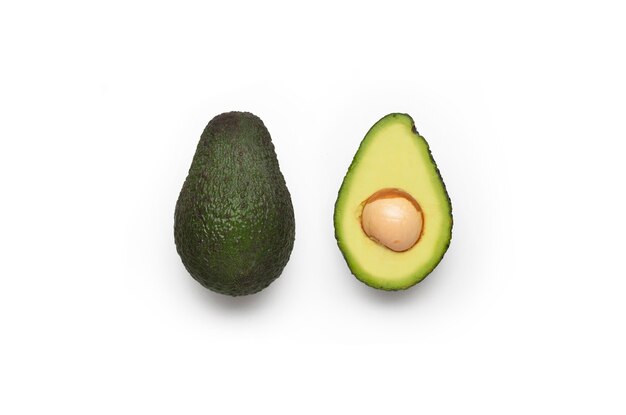 Avocado set geïsoleerd op een witte ondergrond