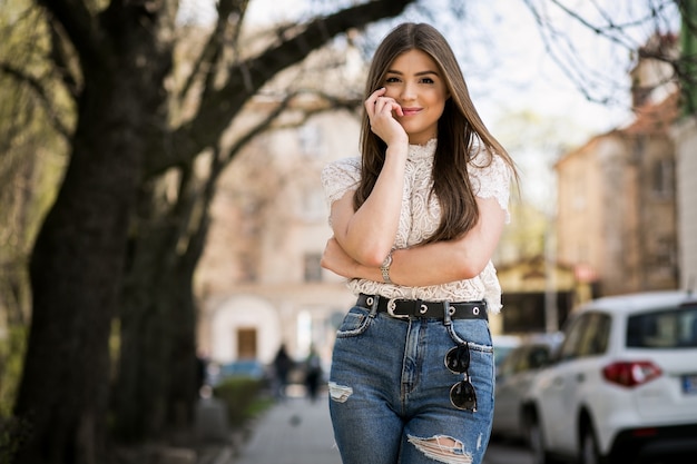 Aziatische professionele vrouw vrouwenstad