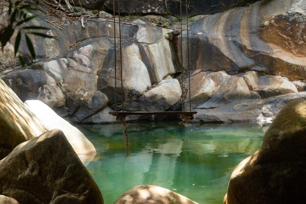 Ba Ho Watervallen Cliff Jumping in de provincie Khanh Hao, Vietnam