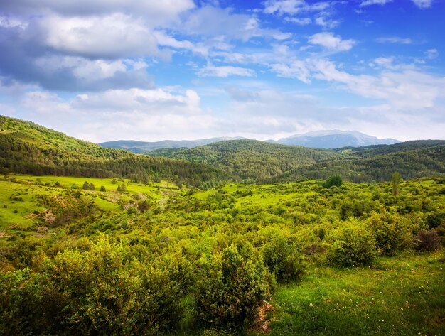 bergpas in bewolkte dag. Pyreneeën